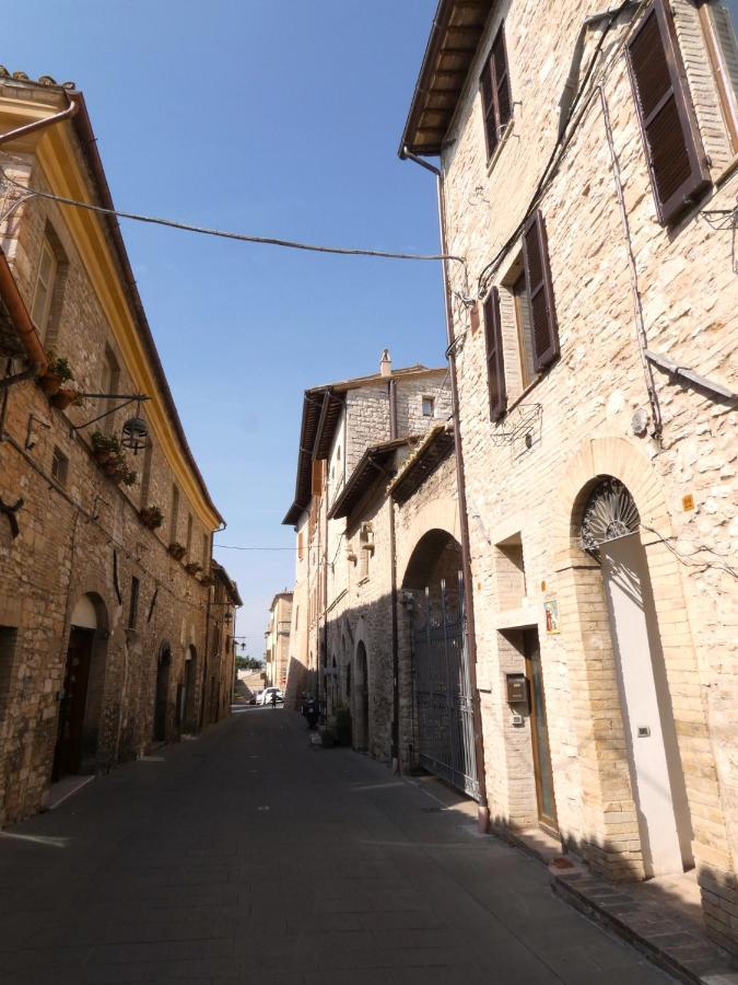 Scappo In Umbria, La Casa Di Eude Apartment Assisi Bagian luar foto