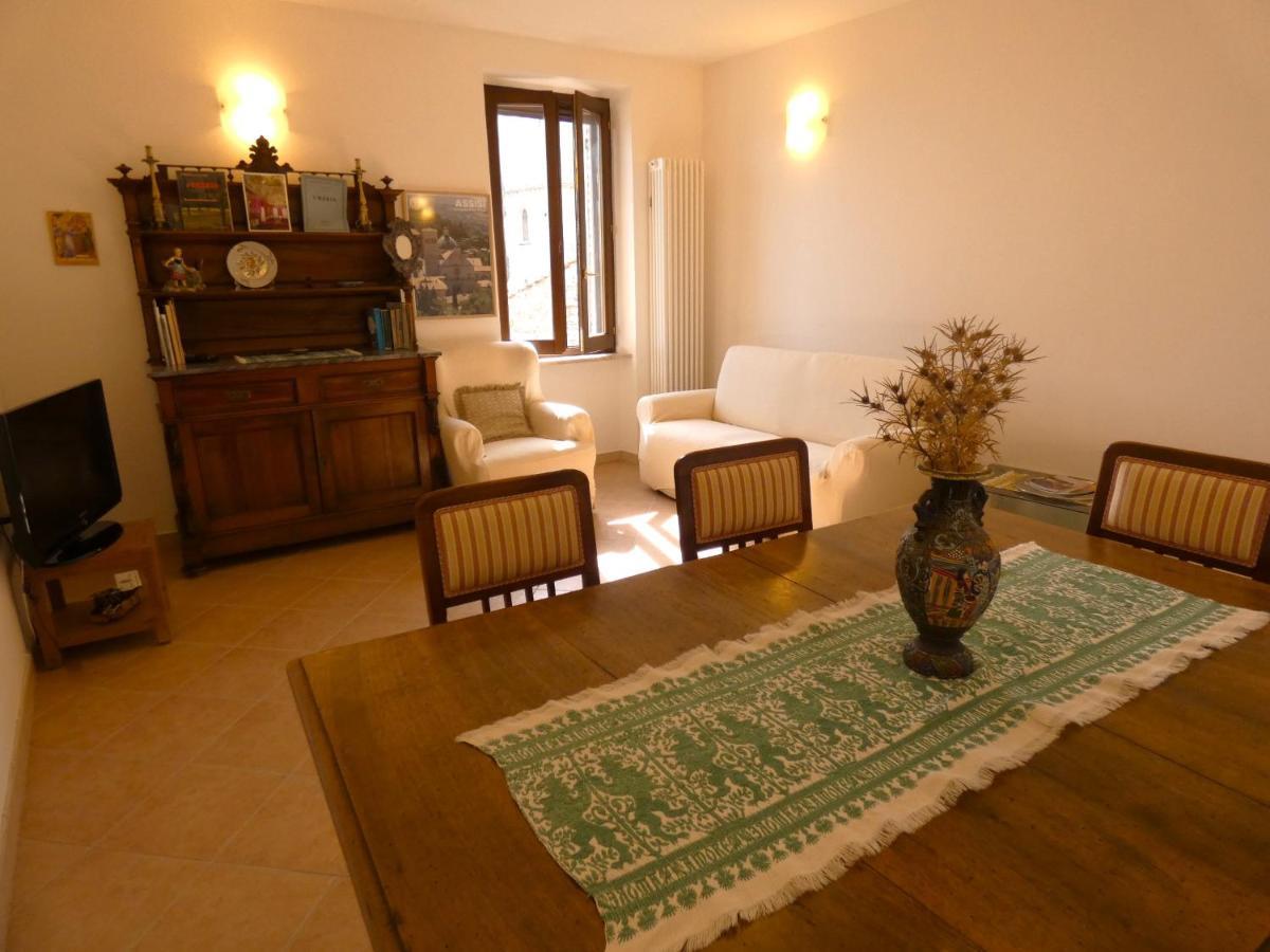 Scappo In Umbria, La Casa Di Eude Apartment Assisi Bagian luar foto