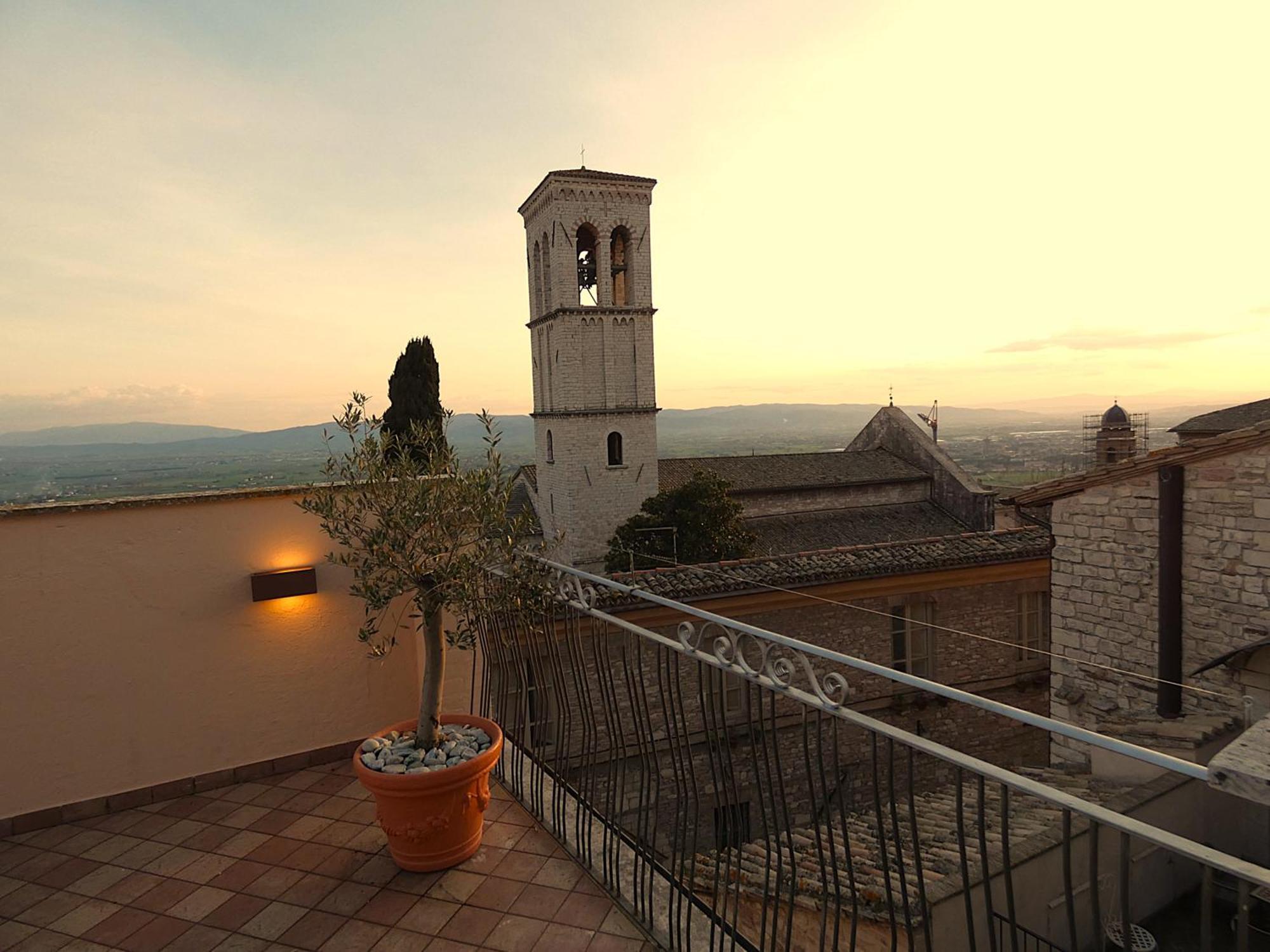 Scappo In Umbria, La Casa Di Eude Apartment Assisi Bagian luar foto